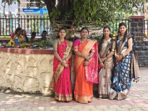 🅱️: नाशिक:⇔ सत्यवान आणि सावित्रीचे प्रतिक"वटपौर्णिमा"आधुनिक युगातही मोठ्या श्रद्धेने महाराष्ट्रभर साजरी, कुटुंब व्यवस्थेला बळकटी मिळणार !-(प्रतिनिधी-वैशाली महाले)