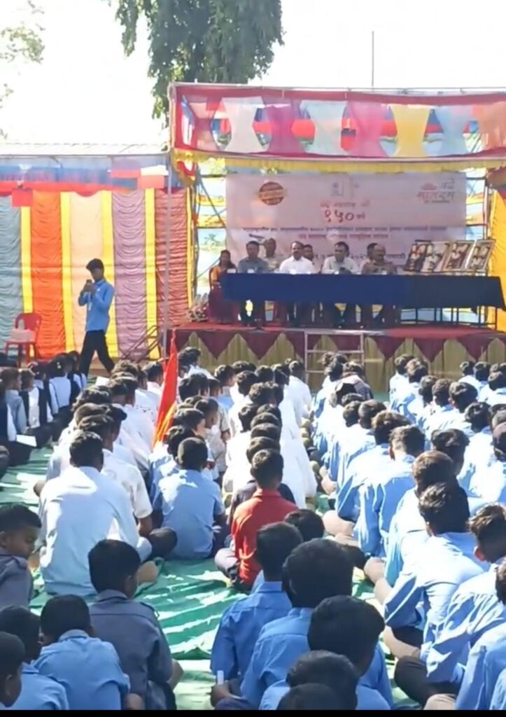 सुरगाणा (जि. नाशिक):- वंदे मातरम् सार्ध शताब्दी महोत्सवाने सुरगाण्यात राष्ट्रभक्तीचा उत्सव ! "वंदे मातरम्" हे भारतीयांचे आत्म्याचे प्रतीक’ – तहसीलदार रामजी राठोड- ( प्रतिनिधी : रतन चौधरी) photo 4 sur 2025