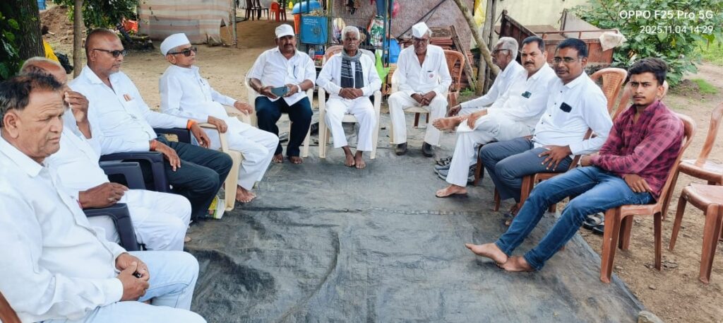 आत्महत्या केलेल्या शेतकऱ्याचे संपूर्ण कर्ज माफ करावे – शेतकरी संघटनांची मागणी फोटो १ नाशिक ०५ ११ २०२५