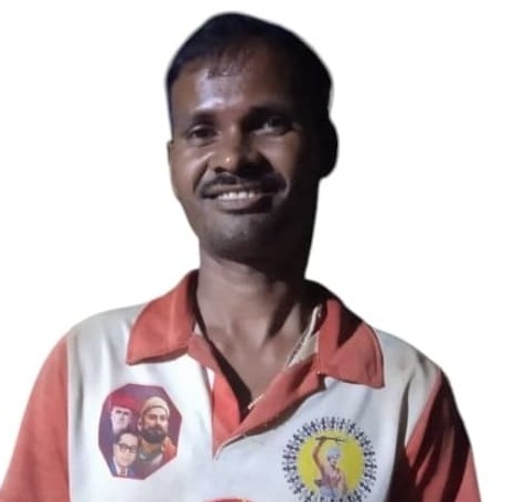 पळसण(सुरगाणा)-हरवलेला मतिमंद राजू दळवीचा कुटुंबीयांकडून शोधासाठी; नागरिकांना मदतीचे आवाहन ( प्रतिनिधी : हिरामण चौधरी ) फोटो १ सुरगाणा ०१ ११ २०२५ राजू दळवी