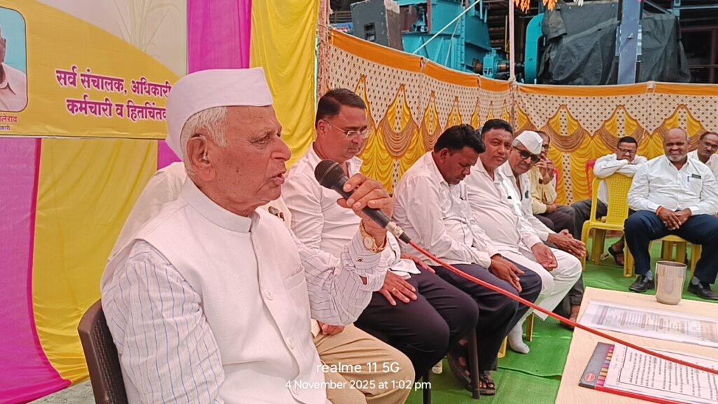 अंतापुर,(सटाणा ) :- द्वारकाधीश साखर कारखान्याचा '२६ वा' गळीत हंगाम उत्साहात सुरू ; ऊस उत्पादकांसाठी शाश्वत विकासाचे आवाहन - प्रतिनिधी – अरुणकुमार भामरे) फोटो ४ अंतापूर ०५ ११ २०२५