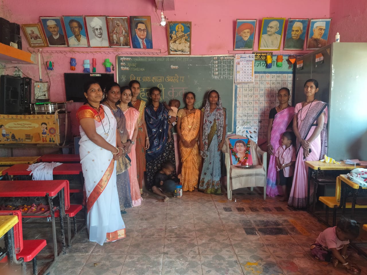 पळसण, सुरगाणा (नाशिक):-उंबरदे (प.) जिल्हा परिषद शाळेत ‘हळदी–कुंकू’ उत्साहात संपन्न -(प्रतिनिधी : हिरामण चौधरी )