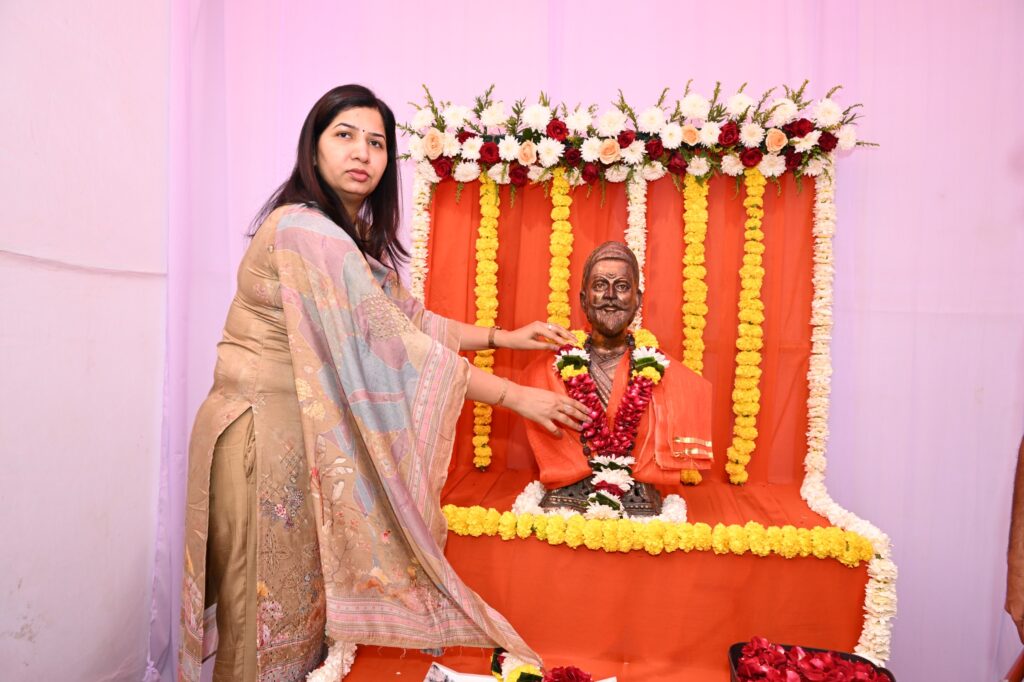 पालघर:-छत्रपती शिवाजी महाराज जयंतीनिमित्त पालघरमध्ये भव्य पदयात्रा-(प्रतिनिधी : बाळकृष्ण ढोके) फोटो १ पालघर १९ ०२ २०२६