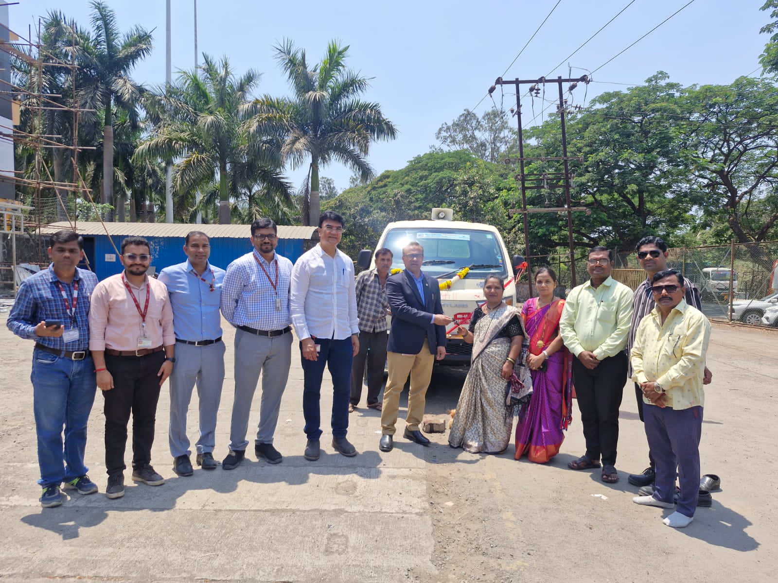 उरण (रायगड ):-ओएनजीसीकडून नवघर ग्रामपंचायतीला घंटागाडी; घनकचरा व्यवस्थापनाला नवी दिशा-( प्रतिनिधी – विठ्ठल ममताबादे)