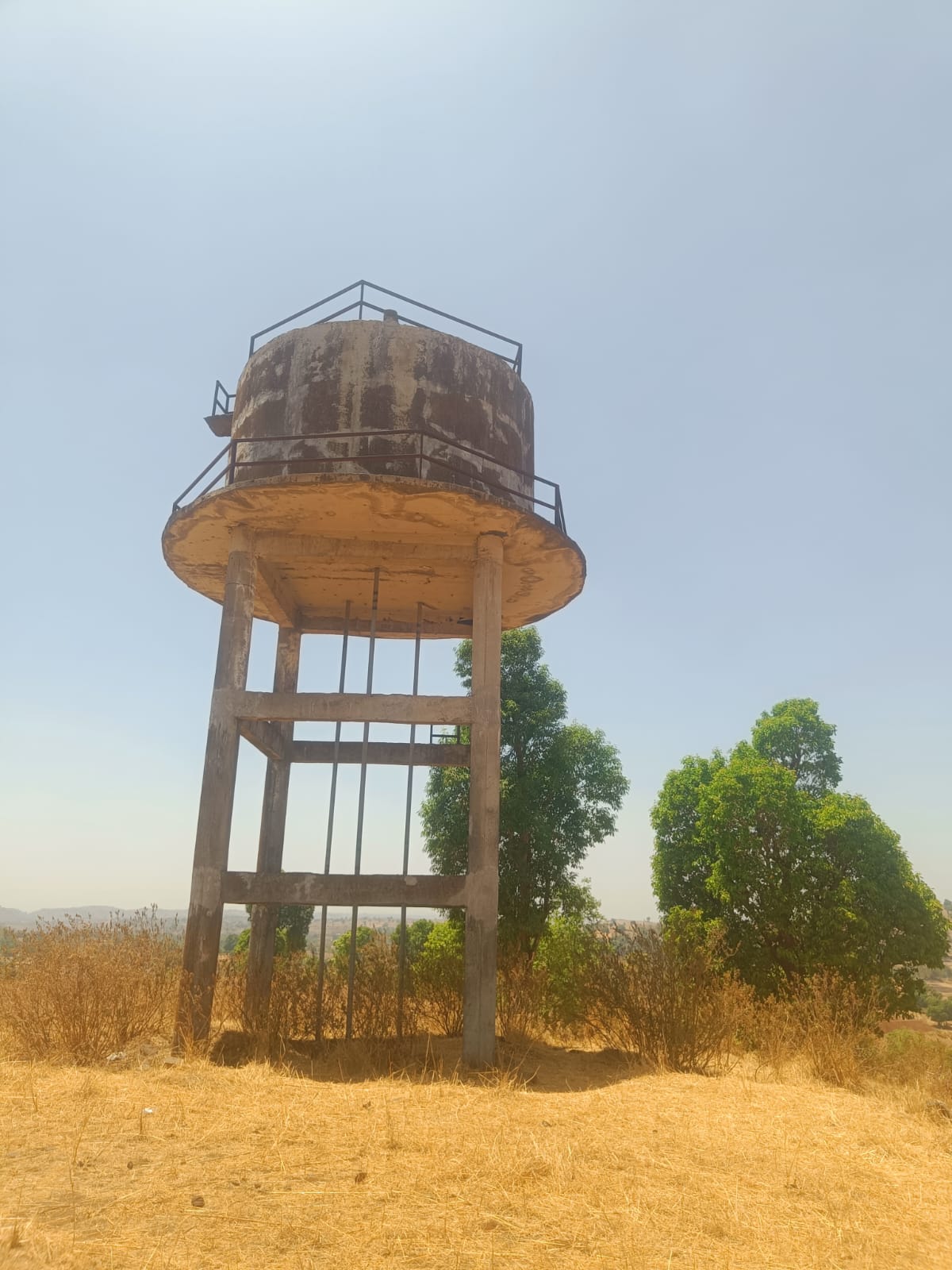 मोखाडा (पालघर):-कोट्यवधींचा खर्च, तरीही पाणी नाही! मोखाडा तालुक्यातील शिरसोनपाडा गावात जल जीवन मिशनचा फज्जा-(प्रतिनिधी: अशोक मालक)