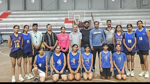 नाशिक:-ऑलिंपिक सप्ताहात ज्युनिअर बास्केटबॉल स्पर्धांचा जल्लोष; मुलांमध्ये पोलिस बॉईज तर मुलींमध्ये अँपेक्स स्पोर्ट्स क्लब विजेता-(प्रतिनिधी : खास )