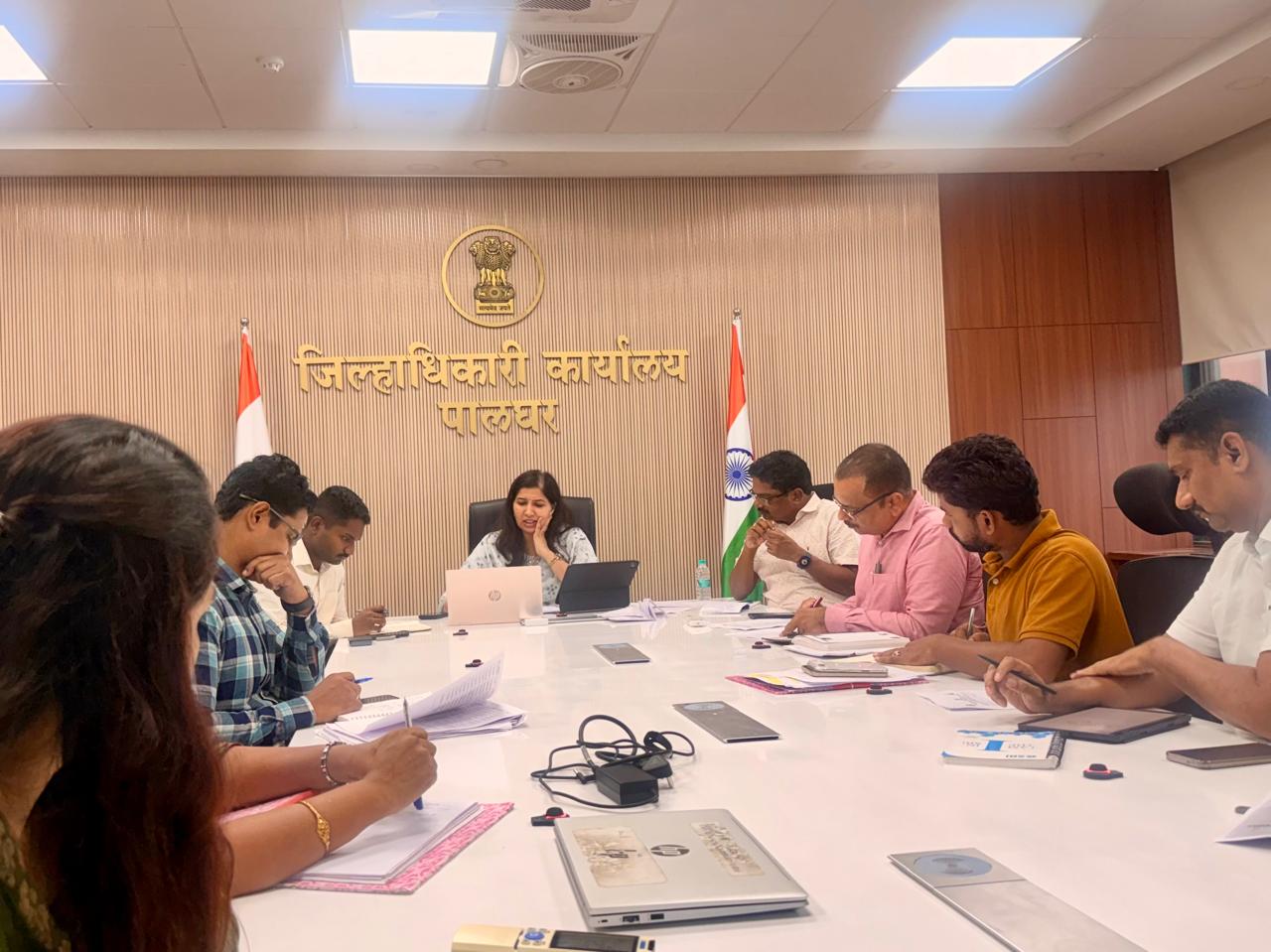 पालघर :-पालघर जिल्ह्यात  रेड अलर्ट दरम्यान प्रशासनाची युद्धपातळीवर तयारी; जिल्हाधिकाऱ्यांच्या निर्देशानुसार सर्व यंत्रणा हाय अलर्टवर-(प्रतिनिधी :बाळकृष्ण ढोके )