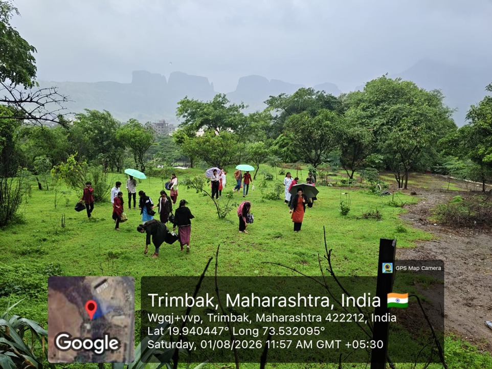 त्र्यंबकेश्वर:-एक बीज… हजारो श्वास! वनस्पतीशास्त्र विभागाचा उपक्रमत्र्यंबकेश्वर महाविद्यालयात दोन दिवसीय सीड बॉल निर्मिती व सीड बॉल फेक उपक्रम उत्साहात संपन्न-( प्रतिनिधी :डॉ. विठ्ठल सोनवणे) whatsapp image 2026 08 01 at 9.58.08 pm
