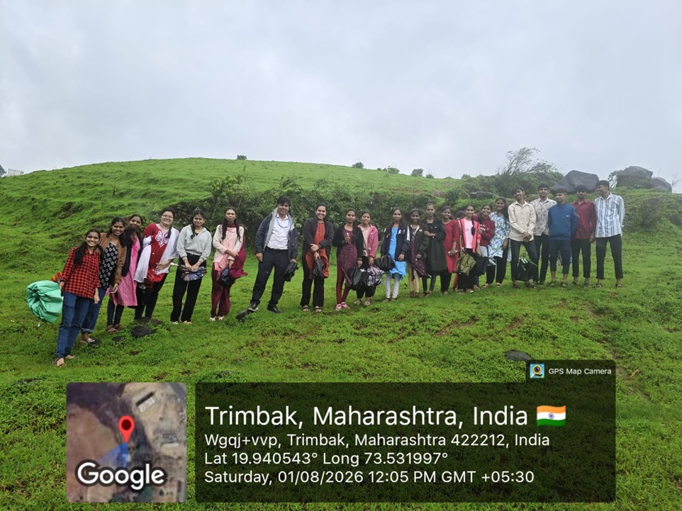 त्र्यंबकेश्वर:-एक बीज… हजारो श्वास! वनस्पतीशास्त्र विभागाचा उपक्रमत्र्यंबकेश्वर महाविद्यालयात दोन दिवसीय सीड बॉल निर्मिती व सीड बॉल फेक उपक्रम उत्साहात संपन्न-( प्रतिनिधी :डॉ. विठ्ठल सोनवणे) whatsapp image 2026 08 01 at 9.58.09 pm