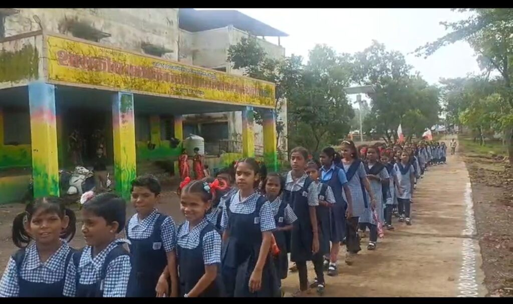 सराड,(सुरगाणा)( प्रतिनिधी : सुरेश हाडस)चा जागर; सराड येथे जागतिक आदिवासी दिन उत्साहात साजरा-( प्रतिनिधी : सुरेश हाडस) whatsapp image 2026 08 09 at 3.08.34 pm