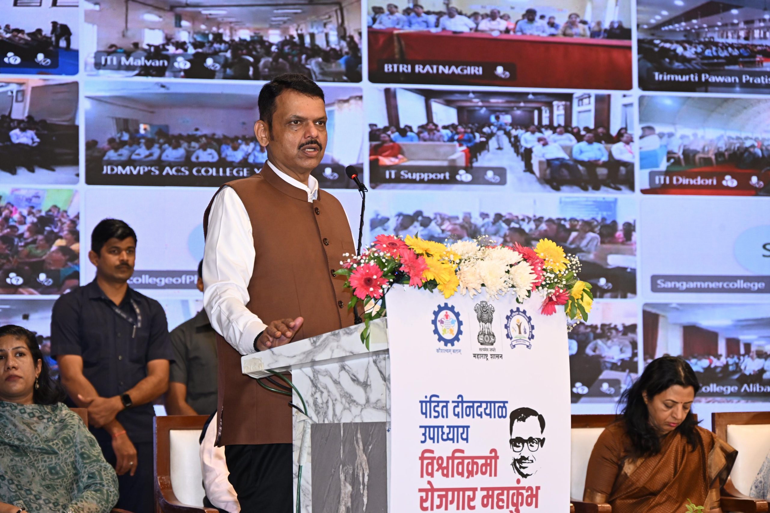 मुंबई :- बाळकृष्ण ढोकेमहाराष्ट्रातील तरुणांना आंतरराष्ट्रीय रोजगाराच्या संधी उपलब्ध करून देणार : मुख्यमंत्री देवेंद्र फडणवीस-(प्रतिनिधी : बाळकृष्ण ढोके)