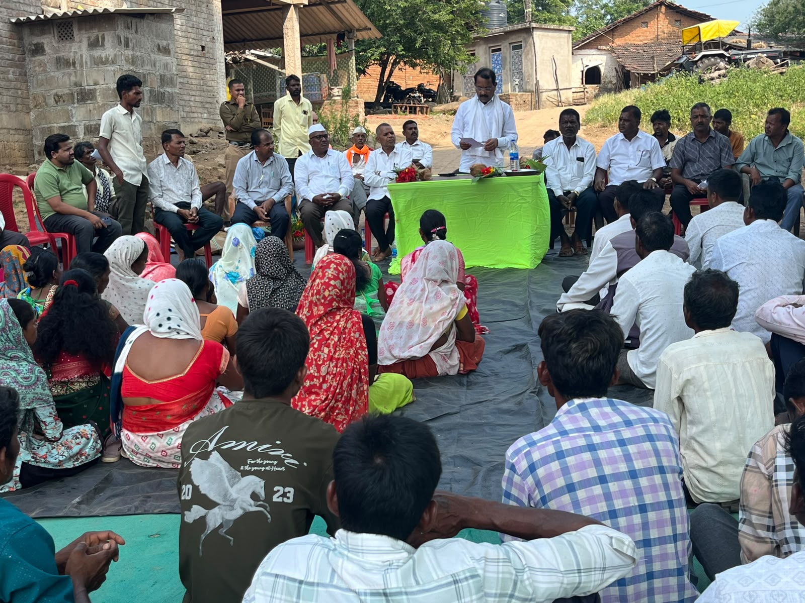सुरगाणा :-ना रस्ता, ना मोबाईल नेटवर्क… पुराच्या पाण्यात जीव धोक्यात!-(प्रतिनिधी : सुरेश हाडस)