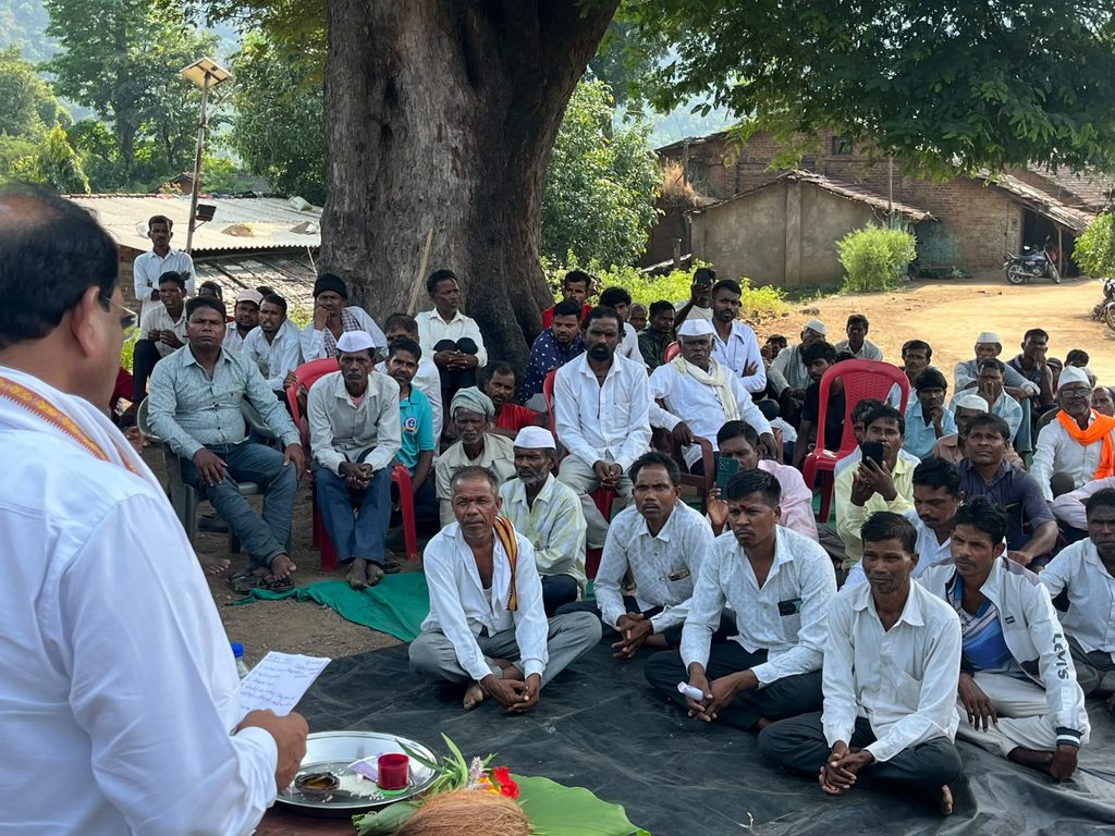 सुरगाणा :-ना रस्ता, ना मोबाईल नेटवर्क… पुराच्या पाण्यात जीव धोक्यात!-(प्रतिनिधी : सुरेश हाडस) whatsapp image 2026 10 13 at 10.51.02 am (5)