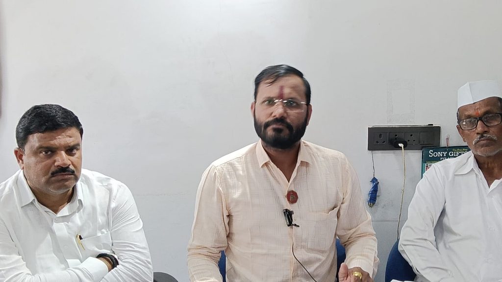 नाशिक :-नाशिक रिंग रोड बाधित शेतकऱ्यांचा संताप अनावर! कुंभमेळ्याच्या ध्वजारोहणावेळी आत्मदहन आंदोलनाचा इशारा-(प्रतिनिधी :निलेश शेकोकार ) whatsapp image 2026 10 30 at 5.14.00 pm